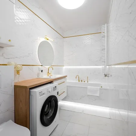 Lägenhet Wlochy Rownolegla Cosy By Bookinghost Warszawa